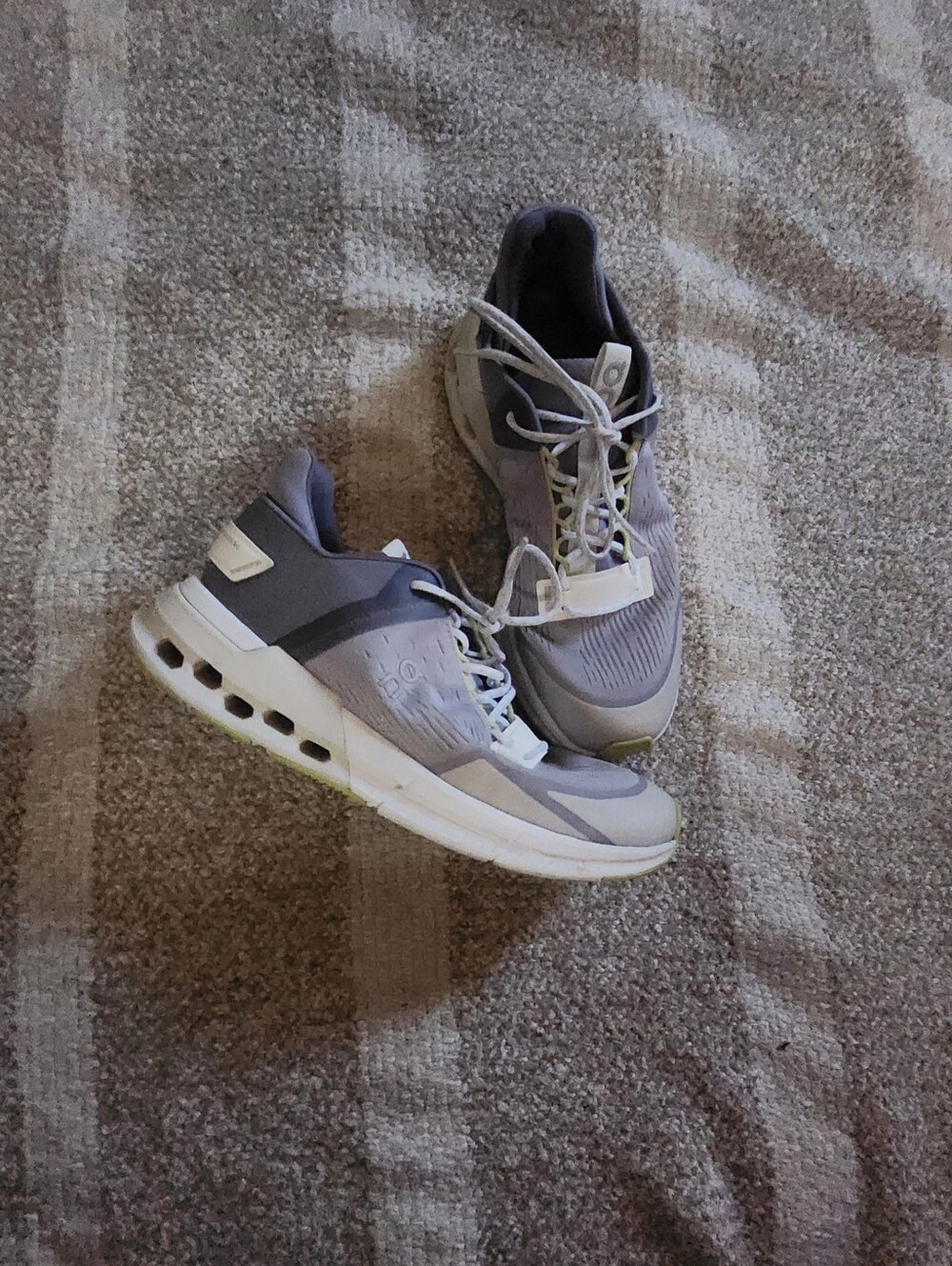 Women's Light Gray Athletic Sneakers with Subtle Yellow Accent